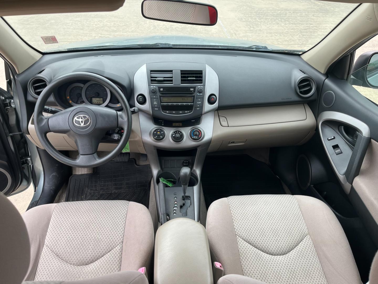 2008 green /TAN Toyota RAV4 Base I4 4WD (JTMBD33V685) with an 2.4L L4 DOHC 16V engine, 4-Speed Automatic transmission, located at 14700 Tomball Parkway 249, Houston, TX, 77086, (281) 444-2200, 29.928619, -95.504074 - Photo#10